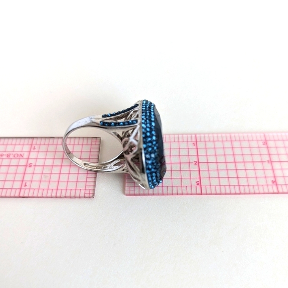 Blue Pear-Shape Facetted Glass Sterling Silver Pave Halo, Shoulders Ring sz9 - Picture 8 of 13